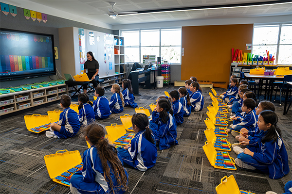 01-BeverlyHillsRCPS-facilities-music-room